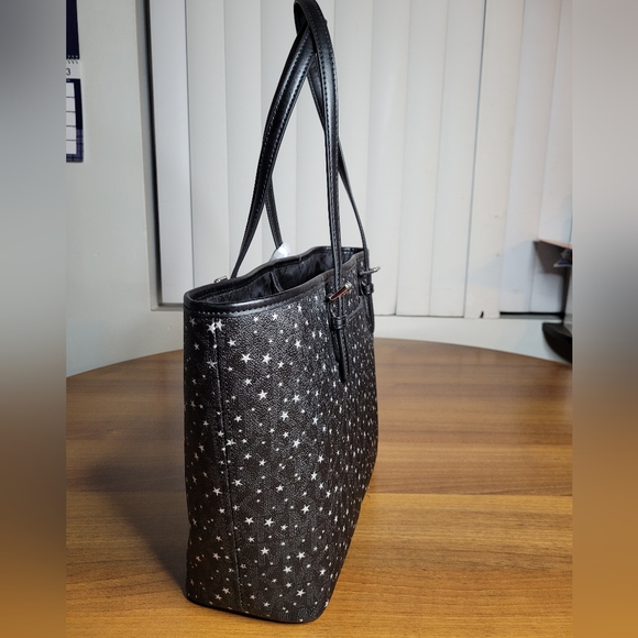 NWT $328.00 Michael Kors Jet Set Charm Hood Star Medium Carryall Tote Bag Black - Picture 5 of 11